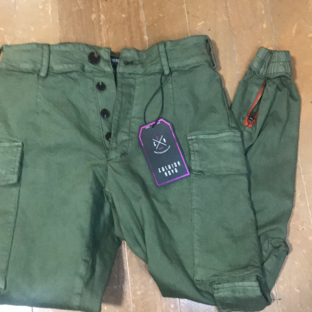 FASHIONNOVA CARGO PANTS